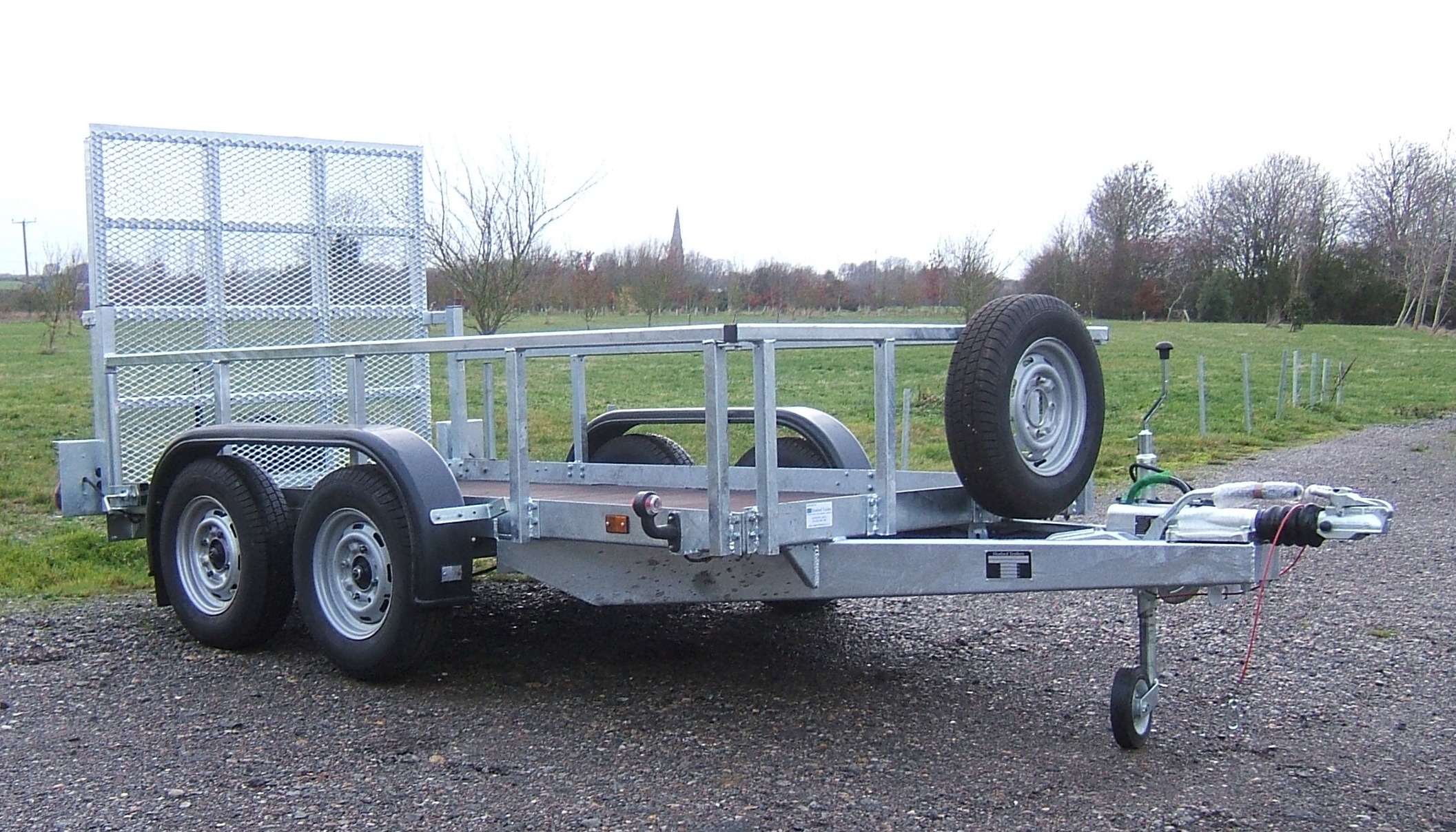 how to load a trailer properly